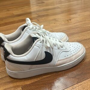 Nike Court Vision Low Women’s size 7.5 White with black/pale pink.